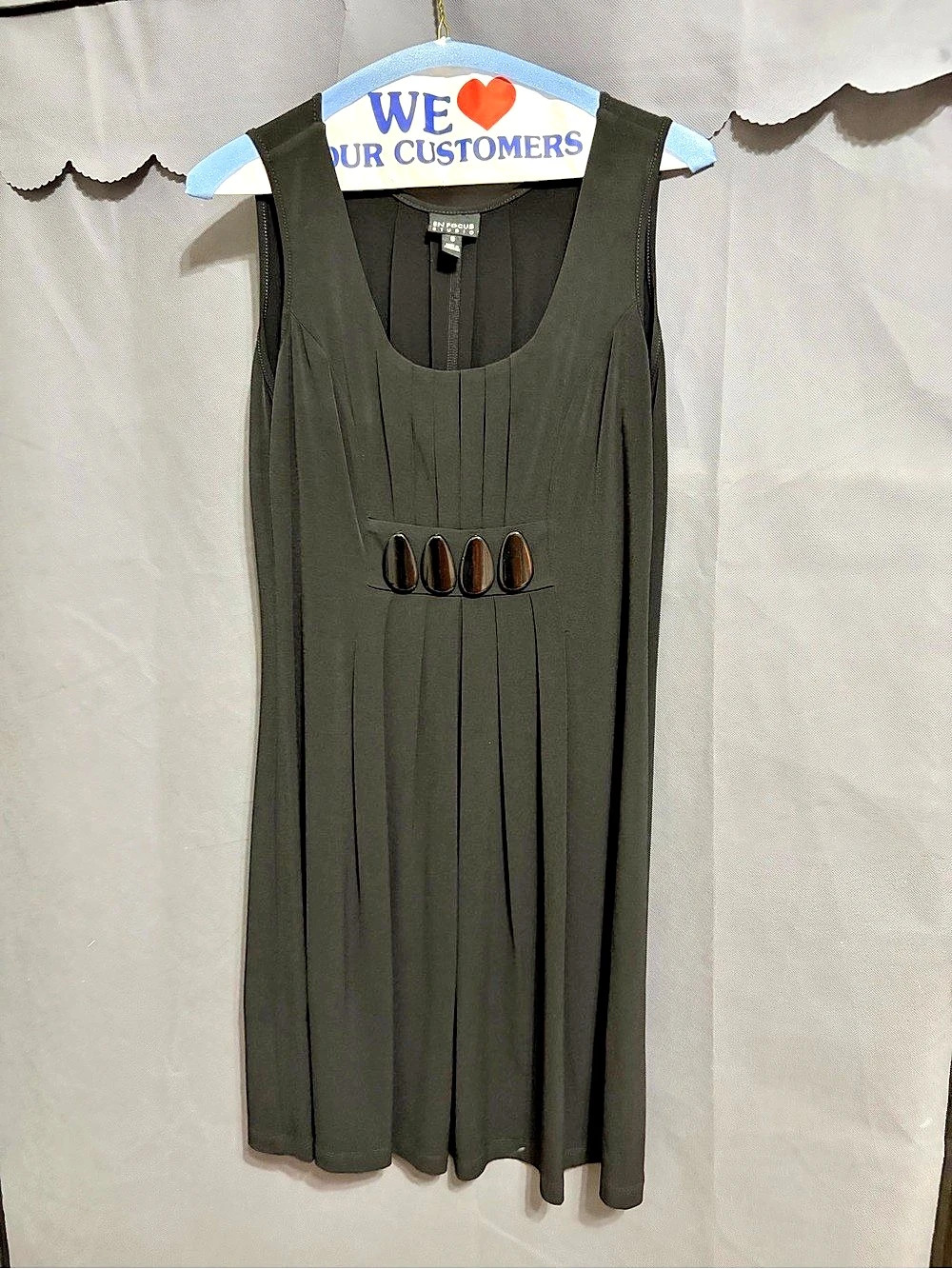 En Focus Studio Pleated Maxi Dress in Black Size 8 Like New